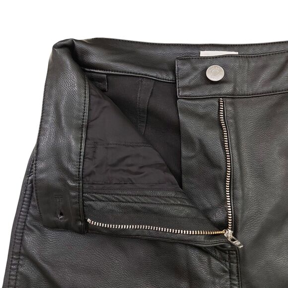 Wilfred Free Pants Womens 2 Black Faux Leather Cargo High Rise Utility Vegan - Picture 4 of 12